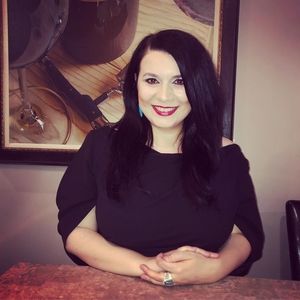 Meet your Posher, Dina